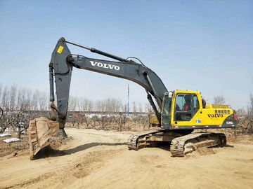 Heavy Used Machinery Excavator , 29 Ton EC290BLC Volvo Excavator Moving By Chain