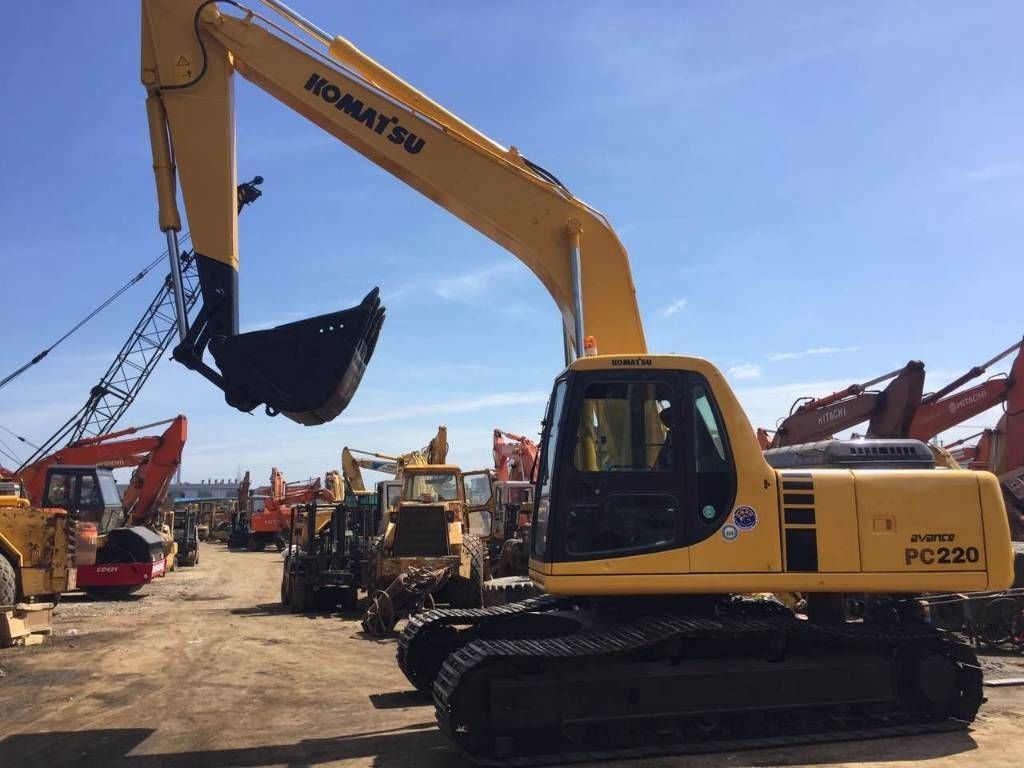 22 ton used Komatsu excavator PC2206 with good price for sale