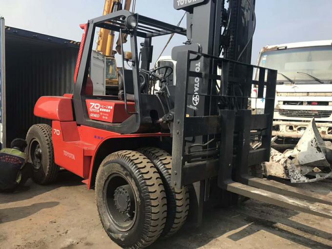 Toyota FD70 Second Hand Diesel Forklifts , 2 Stage Used 7 Ton Forklift